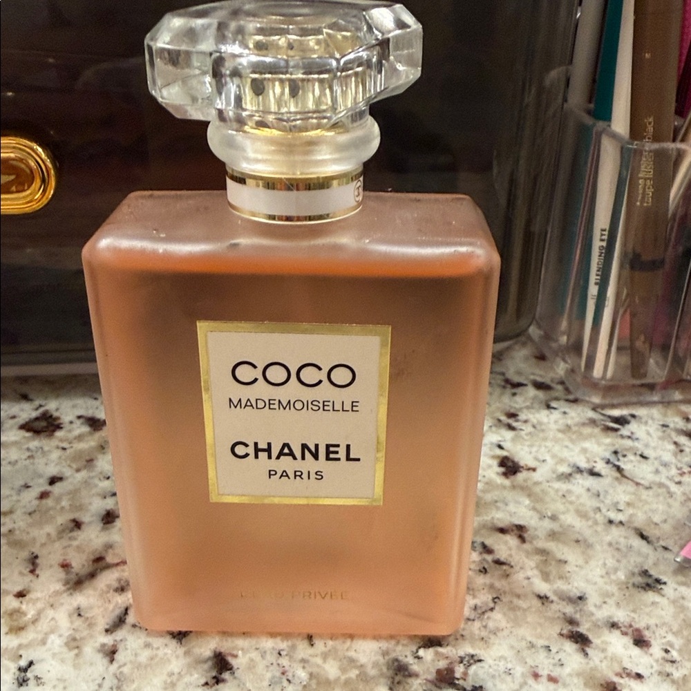 CHANEL Coco Mademoiselle Fragrance in Frosted Pink